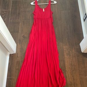 Sleeveless maxi dress